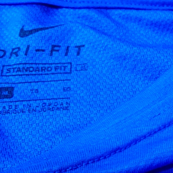 Nike Dri-Fit standard fit - Picture 2 of 2